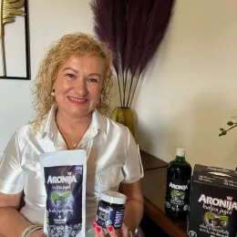 URŠKA DERLINK OBLAK